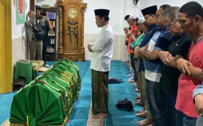 Anies Baswedan Shalatkan Jenazah Affan Kurniawan, Driver Ojol yang Tewas Dilindas Rantis Brimob