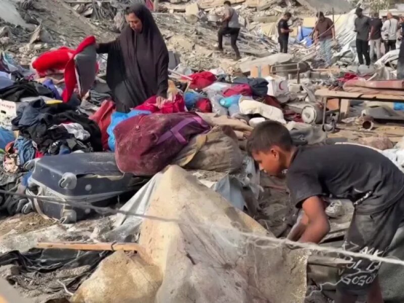 Tidak Ada Zona Aman, Para Pengungsi Gaza Mengais Sisa Kehidupan di Tengah Kehancuran