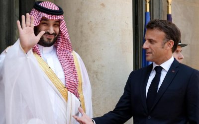 MBS Temui Macron di Prancis, Apa yang Dibicarakan?