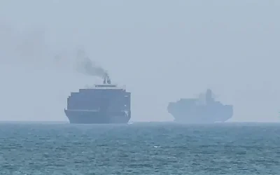 Lalu Lintas Selat Hormuz Dihentikan Total, Iran Ingatkan Seluruh Kapal untuk Koordinasi Resmi