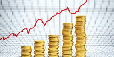 Emas Mencapai Rekor Tertinggi Saat Pasar Bersiap Menghadapi Penurunan Suku Bunga