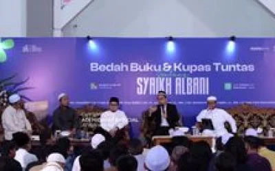 Heboh Unggahan Satir Gambar Anjing di Acara Bedah Buku, Ustadz Adi Hidayat dan Gus Ajir Buka Suara