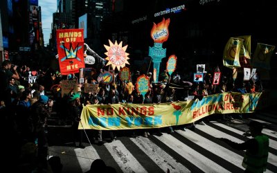 “No Kings”: Jutaan Warga AS Kompak Turun ke Jalan Tolak Otoritarianisme Trump