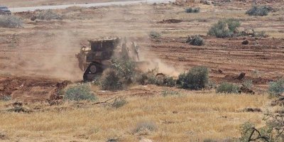 ‘Israel’ Buldozer 3000 Pohon Zaitun Dalam Pengepungan Al-Mughayyir Selama 3 Hari