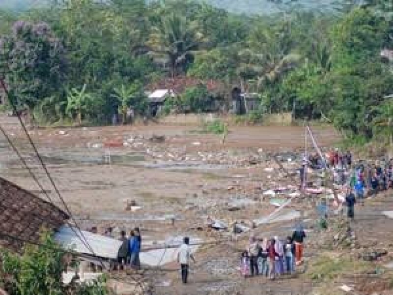 5 Orang Meninggal Dalam Banjir dan Longsor di Sukabumi