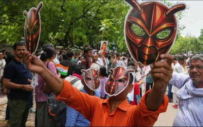 Partai “Kecoak” Turun ke Jalan, Ribuan Anak Muda India Gelar Aksi