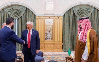 Trump dan Asy-Syaraa: Bagaimana Memahami Peran Baru Amerika di Suriah?