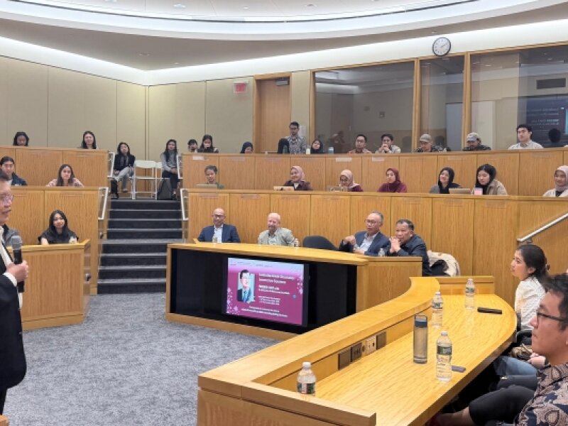 Beri Kuliah di Harvard, JK Ingatkan Bahaya Utang Negara: Generasi Mendatang Bisa Terbebani
