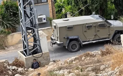 Foto Bocah Palestina Bersembunyi dari Tentara 'Israel' Viral di Media Sosial