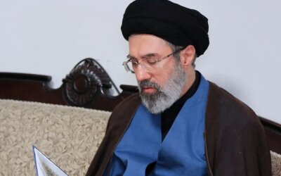 Putra Khamenei Muncul sebagai Kandidat Terkuat Pemimpin Tertinggi Iran di Tengah Perang dengan AS dan “Israel”