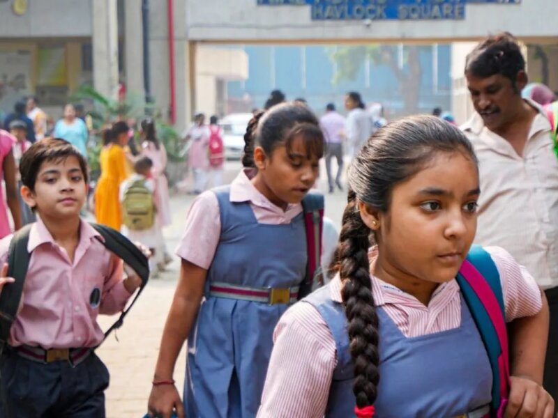 Walau peringatan gelombang panas diperpanjang, Bangladesh mulai membuka sekolah-sekolah