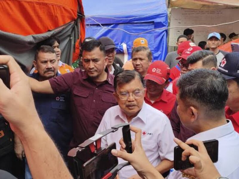 Kunjungi Korban Kebakaran Kemayoran, JK Tawarkan Warga Pindah ke Rusun