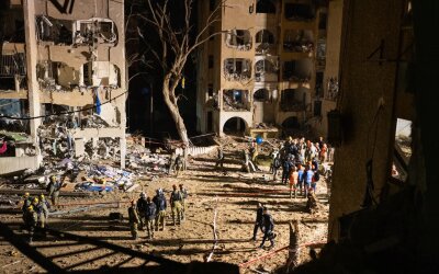 Rudal Iran Hantam Arad, Kota Hancur dan Ratusan Warga Jadi Korban