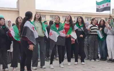 Warga Suriah Rayakan 1 Tahun Keruntuhan Rezim Bashar Assad