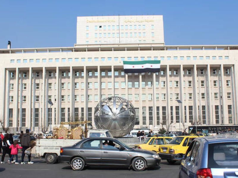 Suriah Tunjuk Pakar Keuangan Sebagai Gubernur Bank Sentral yang Baru