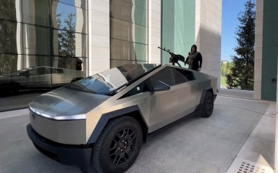 Kadyrov: Elon Musk Matikan Cybertruck-nya dari Jauh Saat Dalam Perang