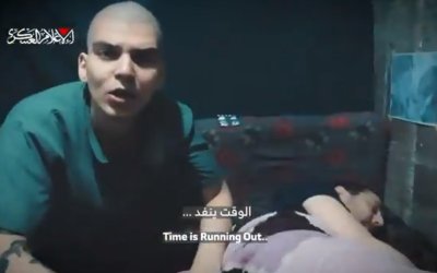 Hamas Rilis Video 2 Sandera ‘Israel’ yang Masih Hidup di Gaza
