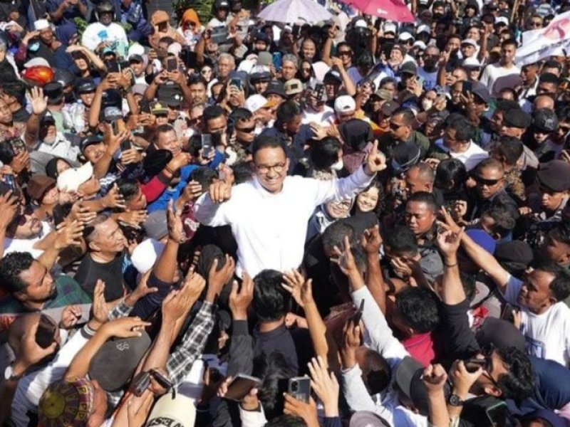 Menyoal Tuduhan Penikmat Demokrasi Mbelgedes pada ARB