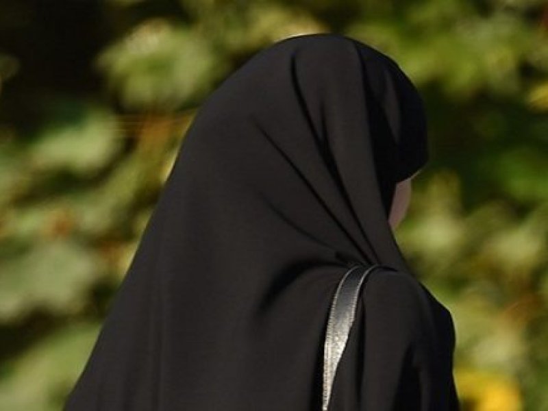 Saudariku, Kembalilah ke Hijab Asalmu