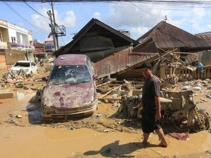 Bencana Terjadi Dimana-mana, Jangan Salahkan Cuaca