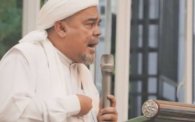 Habib Rizieq Ajak Umat Islam Bela UAS yang Lindungi Warga Melayu Rempang