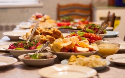 Otoritas Saudi mengimbau masyarakat untuk menghindari pemborosan makanan selama Ramadhan