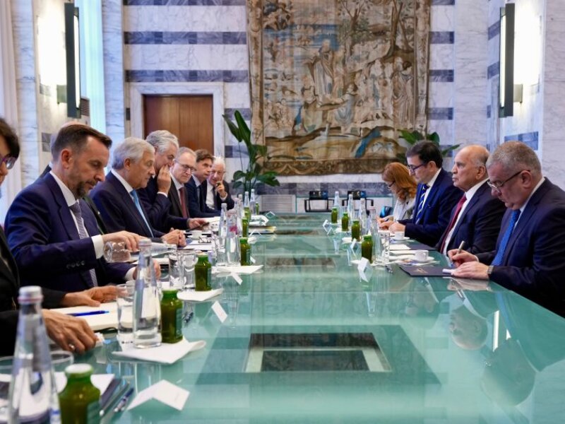 Irak Memperkirakan Kerugian Akibat Perang AS-Iran Mencapai $60 Miliar