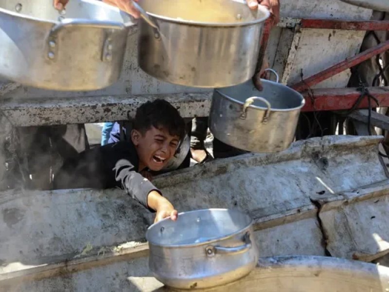 Dua Tahun Genosida: Anak-Anak Gaza Mati Kelaparan di Tengah Kebisuan Dunia