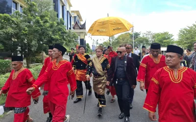 Mahkamah Adat Alam Minangkabau  Laporkan Abu Janda ke Polda Sumbar, Tersinggung Sebutan Sumatera Barat Daerah "Bar-bar"