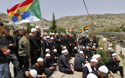 Kurdi Bersatu, Druze Masih Menolak Damaskus