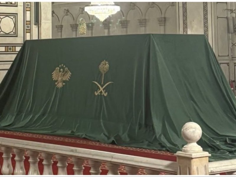 Peringati Kejatuhan Rezim Assad, Saudi Berikan Kado Misterius untuk Suriah