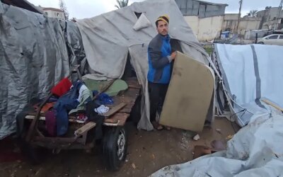 Gempuran 'Israel' dan Hujan Deras Lipat Gandakan Derita Pengungsi Gaza