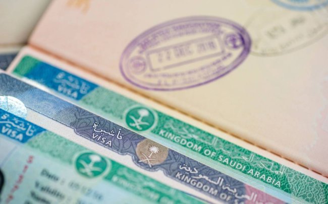 Saudi Tangguhkan Sementara Visa Umrah Untuk 14 Negara