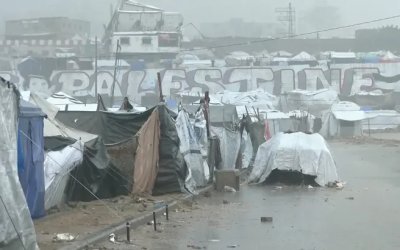 Genosida Tak Berhenti Saat Hujan Turun, Gaza Terus Dibombardir ‘Israel’