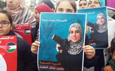 Kepang Rambut Jadi Alasan Represi, Tahanan Perempuan Palestina Alami Kekerasan