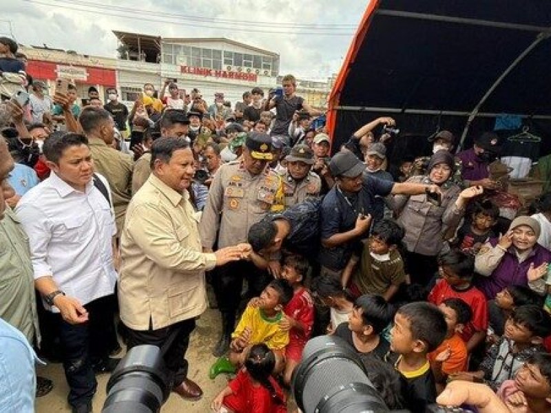 Tinjau Lokasi Banjir-Longsor di Aceh Tamiang, Presiden Prabowo Ingatkan Larangan Tebang Pohon Sembarangan