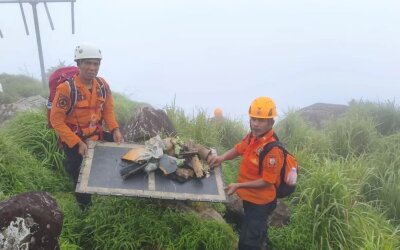 Tim SAR Temukan Alat Pendeteksi Radar ATR 42-500