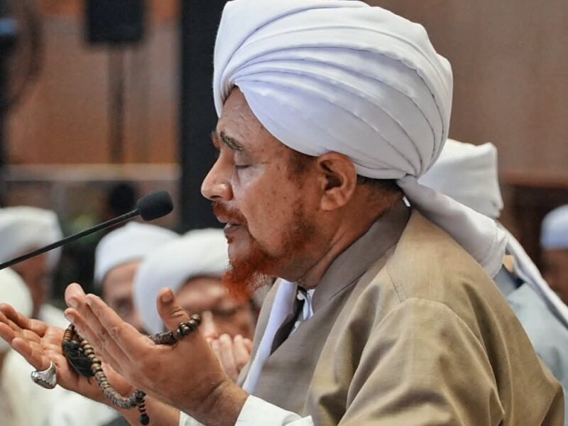 Habib Umar bin Hafidz Hadiri Tabligh Akbar di Monas