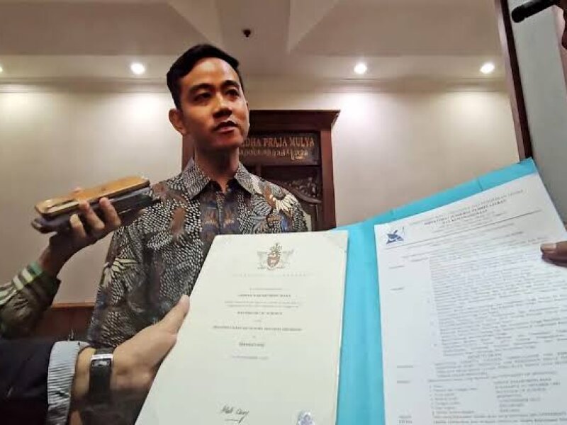 Tantangan Hadiah Rumah untuk Buktikan Ijazah Gibran