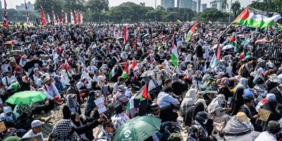 Aksi Bela Palestina di Monas, Indonesia Segera Kirim 10 Ribu Ton Beras