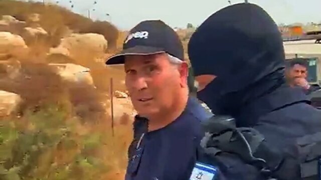 Bela Petani Palestina yang Diserang Pemukim, Mantan Kepala Intelijen 'Israel' Ditahan