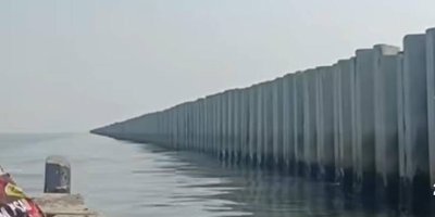 Tanggul Beton Sepanjang 2–3 Km di Cilincing Viral, Nelayan Kesulitan Melintas
