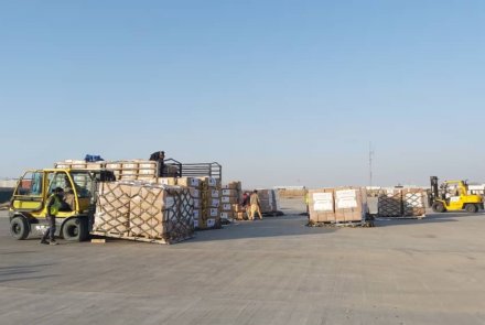 Pesawat Qatar yang membawa bantuan kemanusiaan tiba di Herat