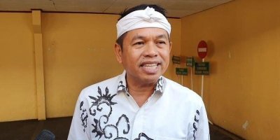 Gubernur Dedi Mulyadi Wajibkan Siswa Jalan Kaki ke Sekolah