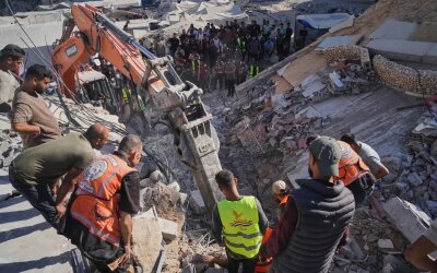 Gedung di Gaza City Ambruk Saat Warga Tidur, 21 Orang Tewas