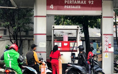 BBM Naik, Rakyat Tercekik