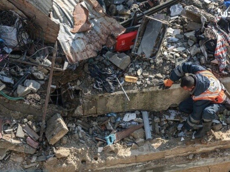 Enam Warga Gaza Diselamatkan dari Reruntuhan Akibat Badai, Serangan 'Israel' Kembali Lukai Warga Sipil