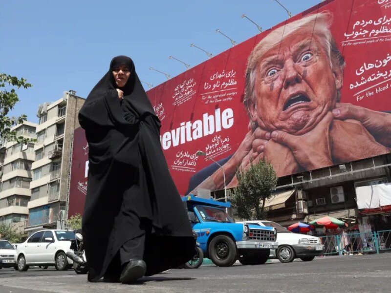 Trump Lancarkan “Gempuran Ekonomi” terhadap Iran, Akankah Teheran Tunduk atau Justru Membalas?