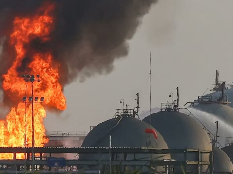 Api Melalap Fasilitas Aramco, Houtsi Klaim Serangan