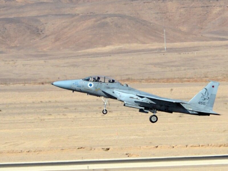 Puluhan Jet Tempur 'Israel' Terbang hingga Dekati Perbatasan Iran, Ledakan Dilaporkan di Iran Selatan
